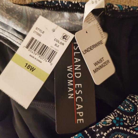 Island Escape Paisley Underwire Tankini Top- NEW - Picture 9 of 11